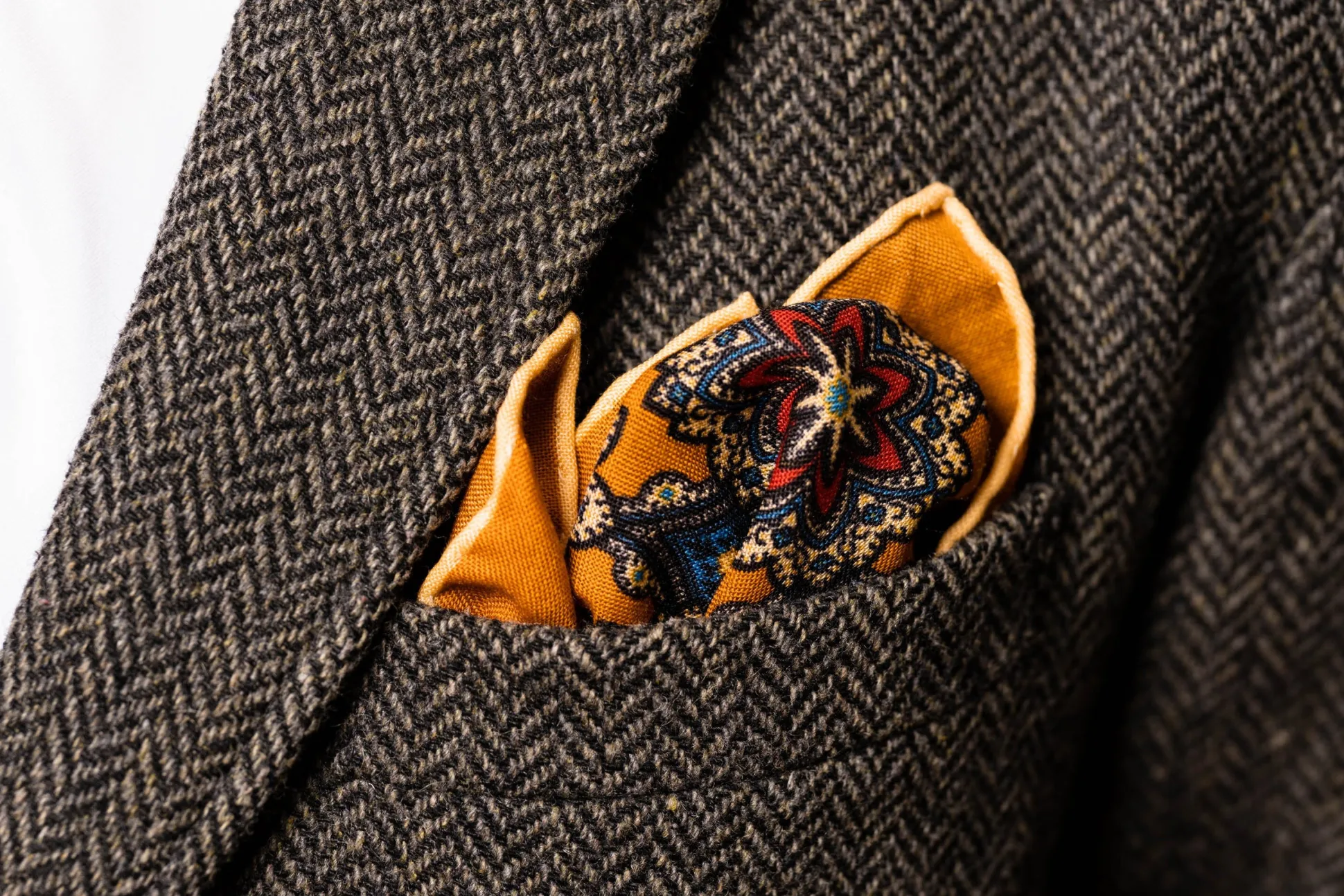 Antique Gold Medallion Printed Silk Wool Pocket Square