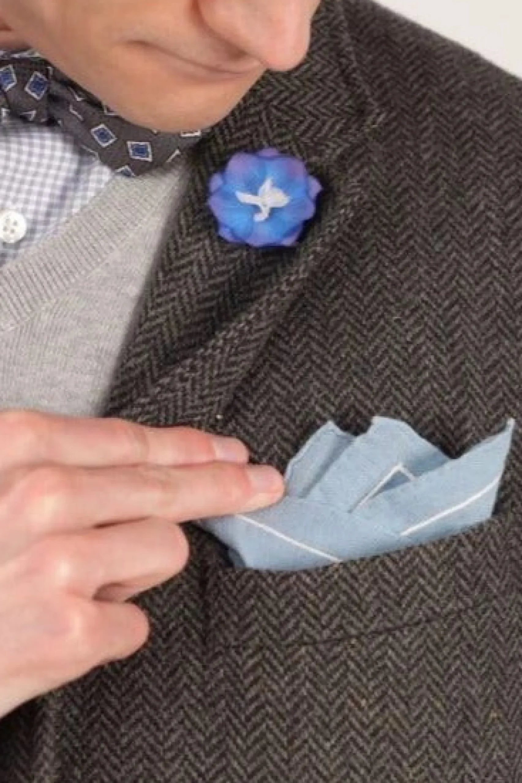 Aspiring Gent Boutonnieres Bundle