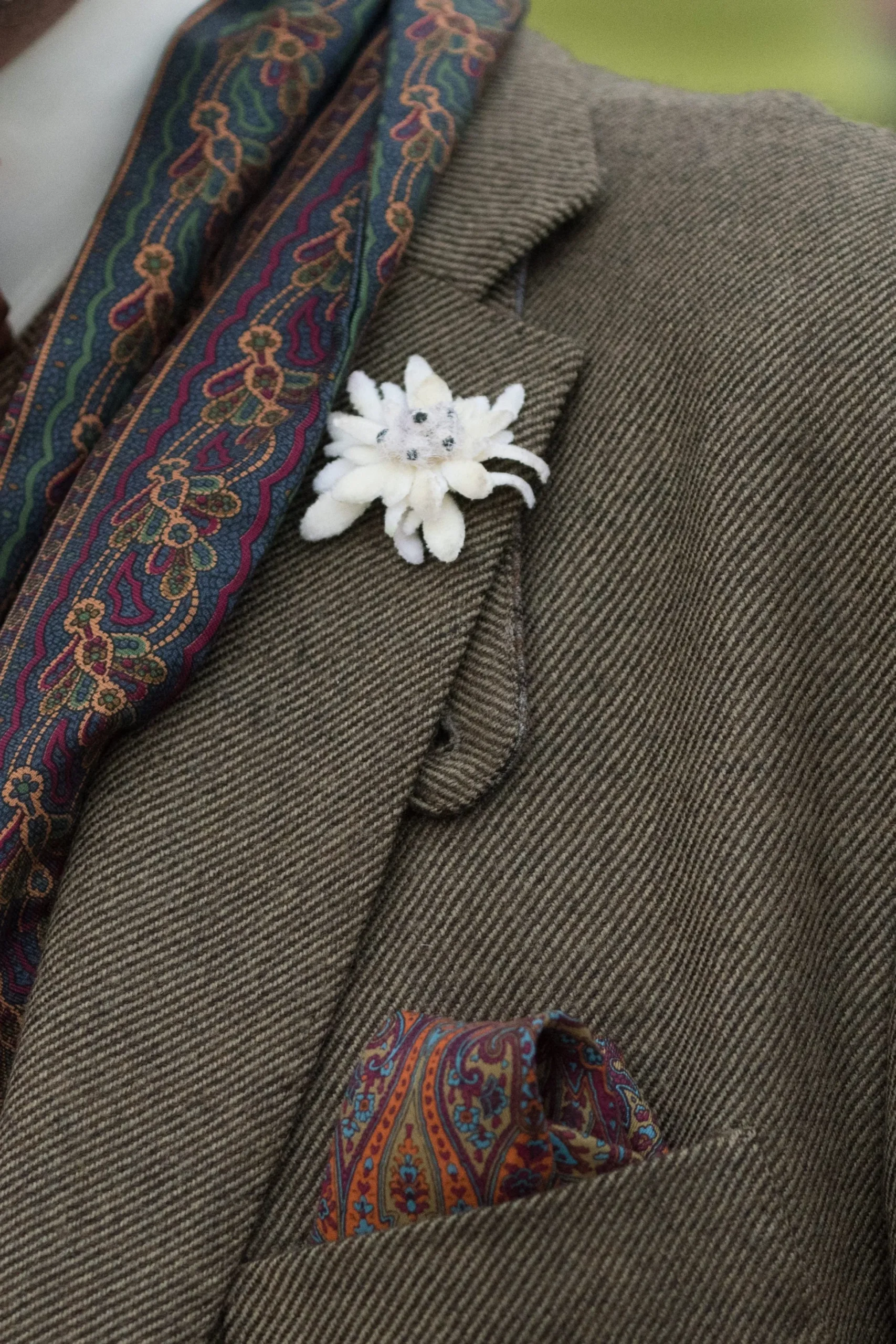 Best Sellers Boutonnieres Bundle