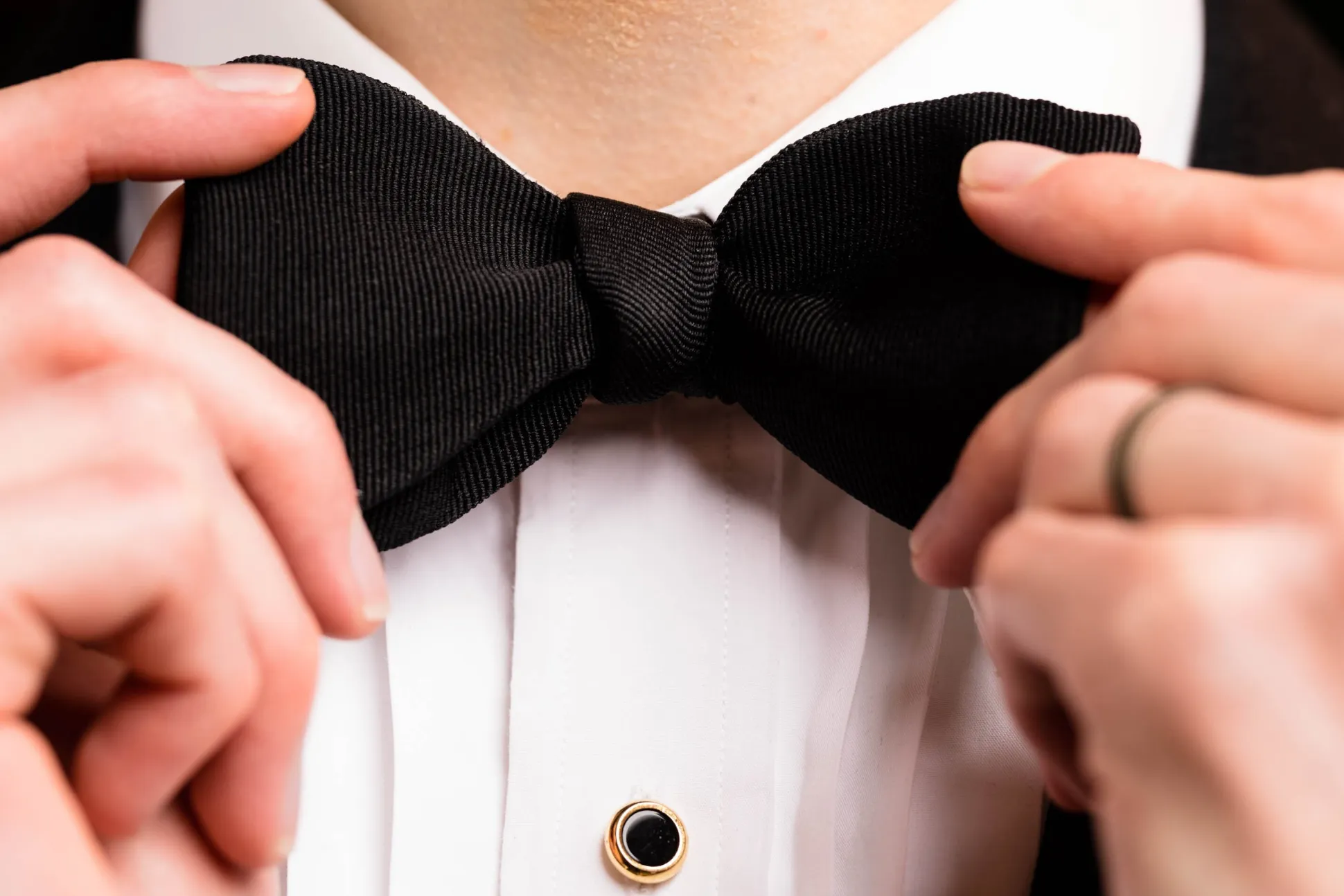 Black Single End Silk Faille Grosgrain Bow Tie