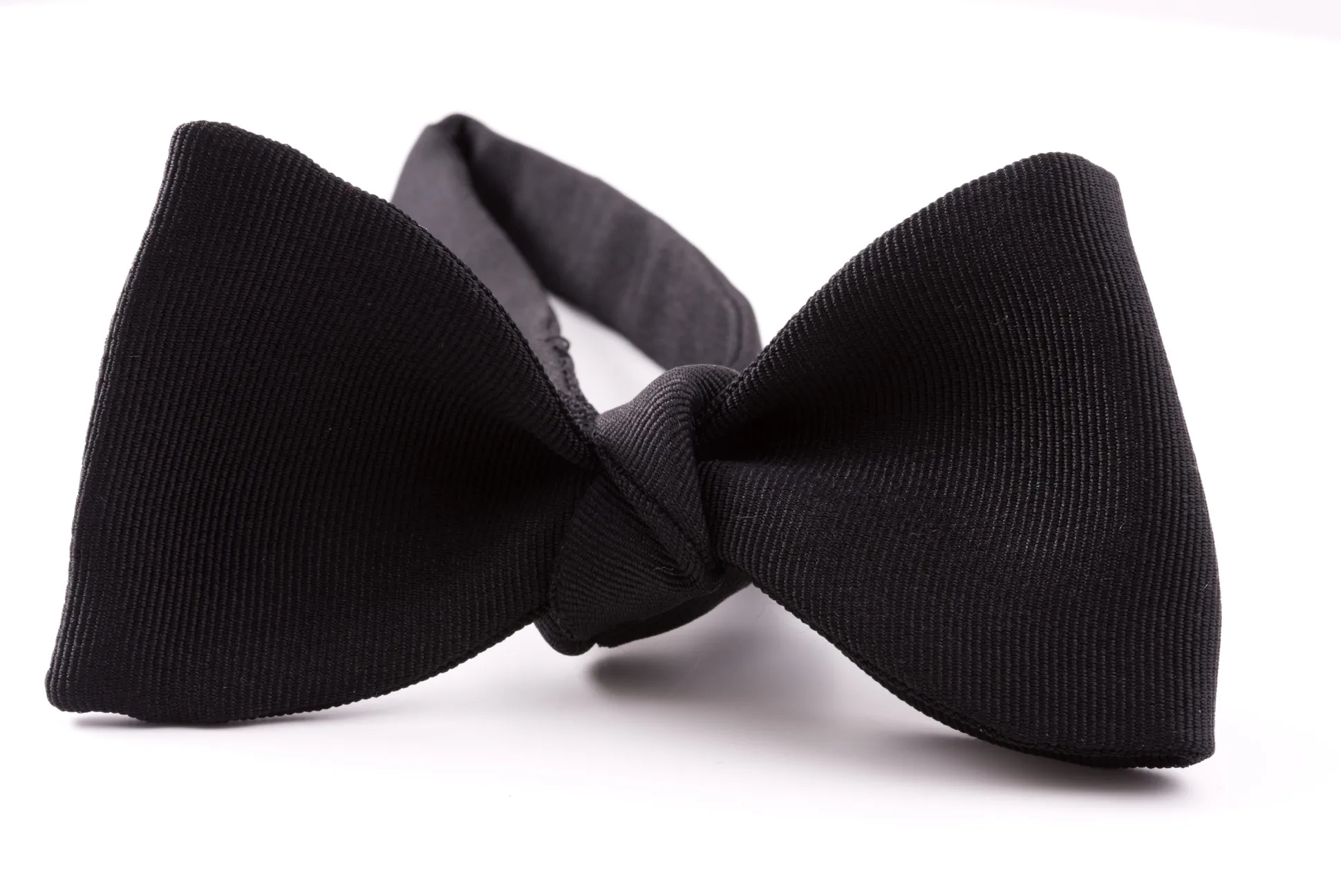 Black Single End Silk Faille Grosgrain Bow Tie
