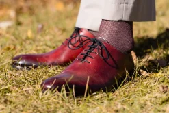 Burgundy & White Two-Tone Solid Socks