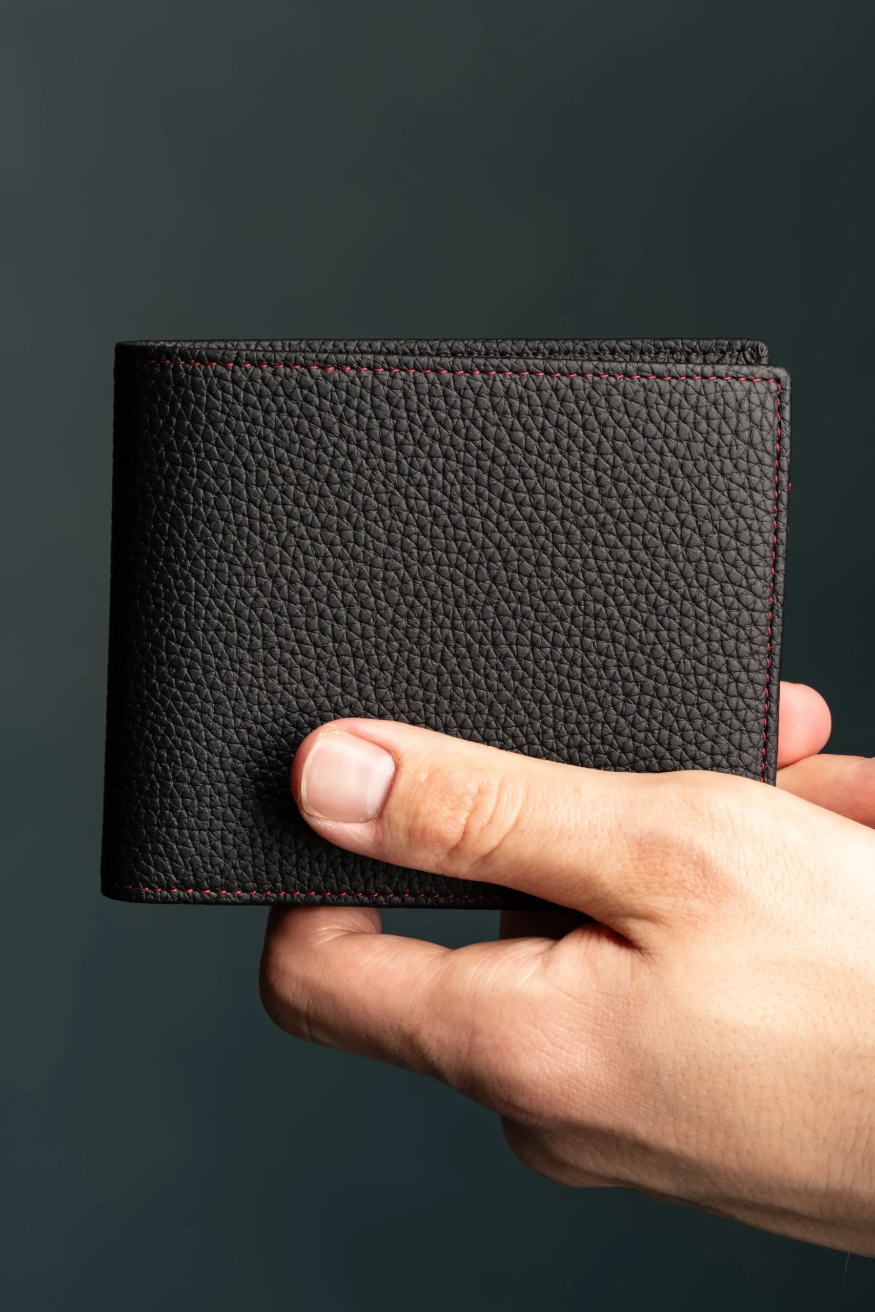 Classic 10 Card Bifold Black & Red Grained Leather Wallet