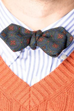 Dark Green Pattern Wool Challis Bow Tie