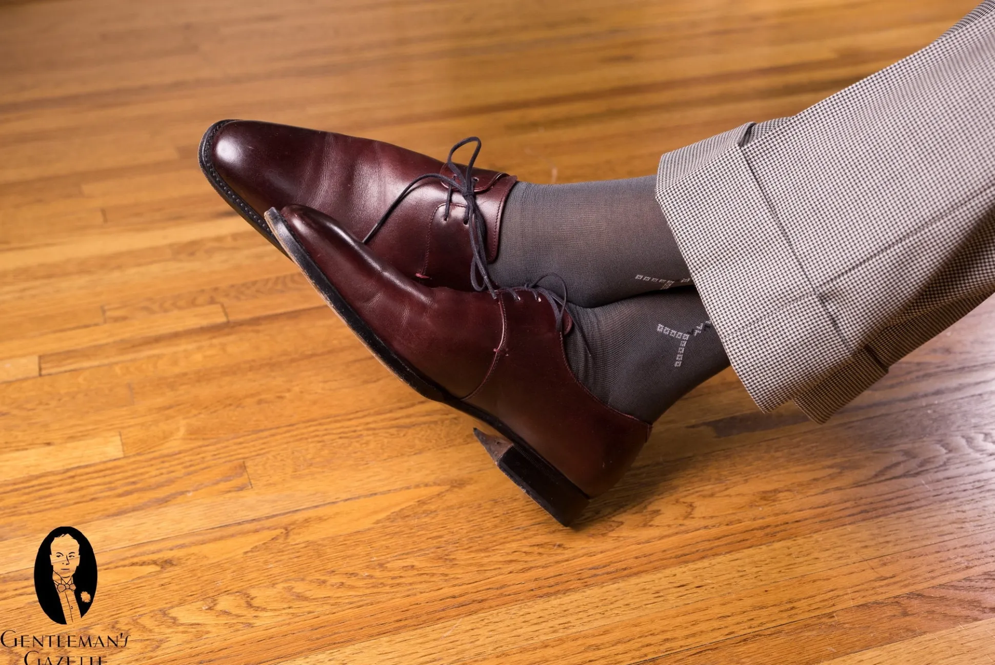 Gray Cotton Socks with Light Gray & Black Clocks