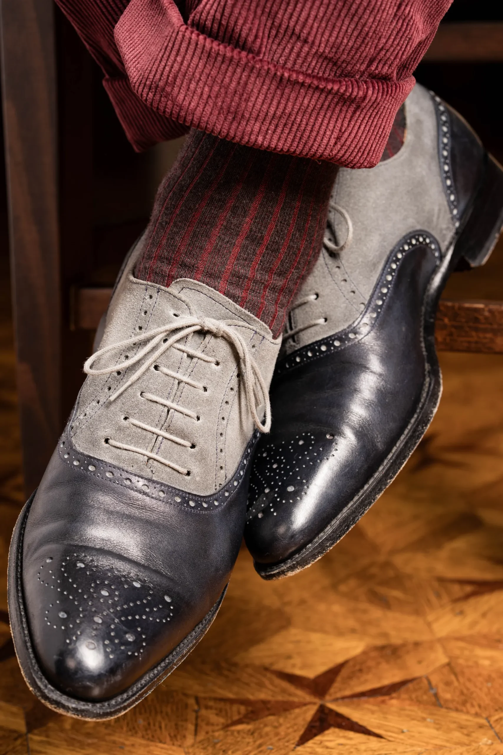 Gray & Red Shadow Stripe Midweight Cotton Socks
