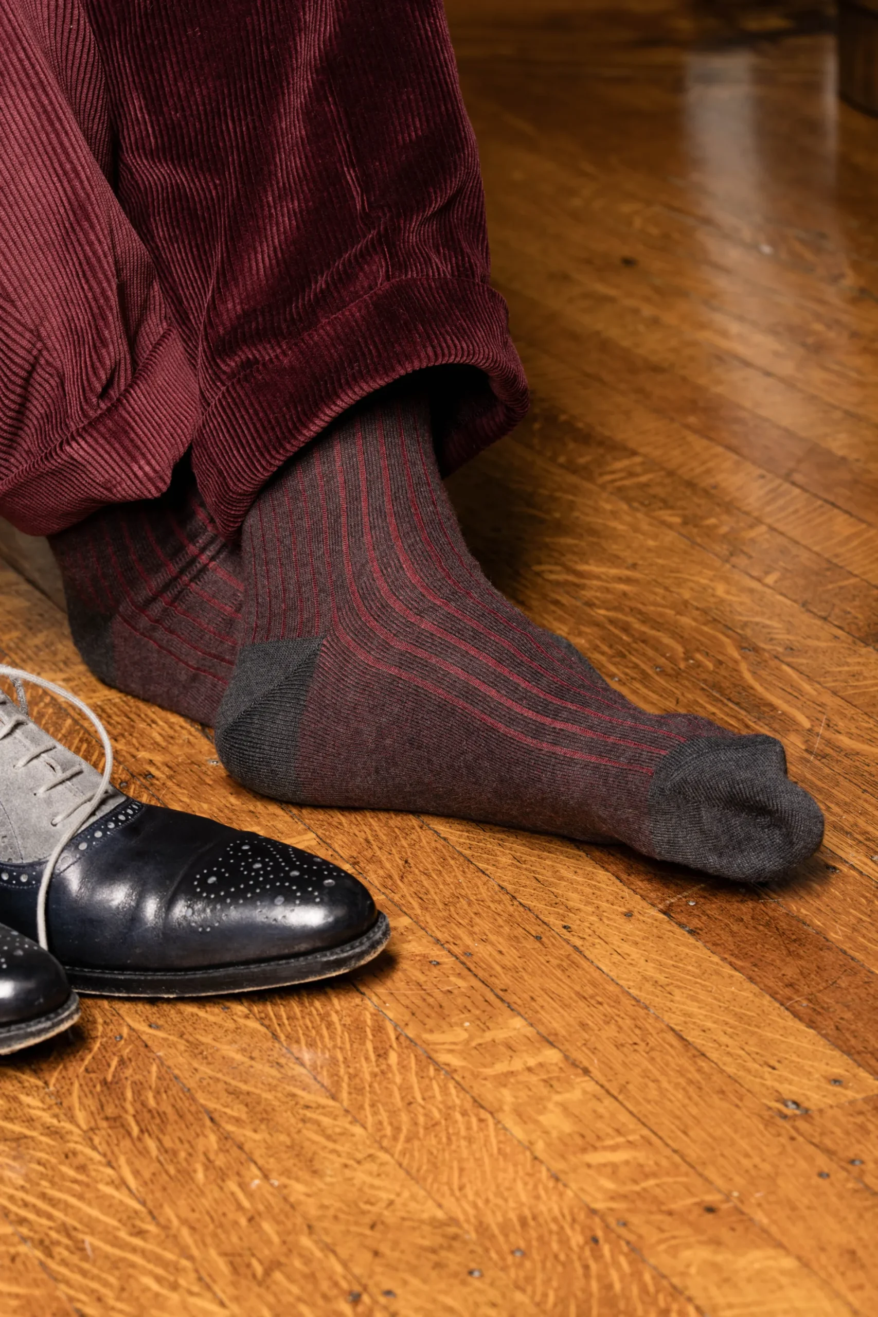 Gray & Red Shadow Stripe Midweight Cotton Socks