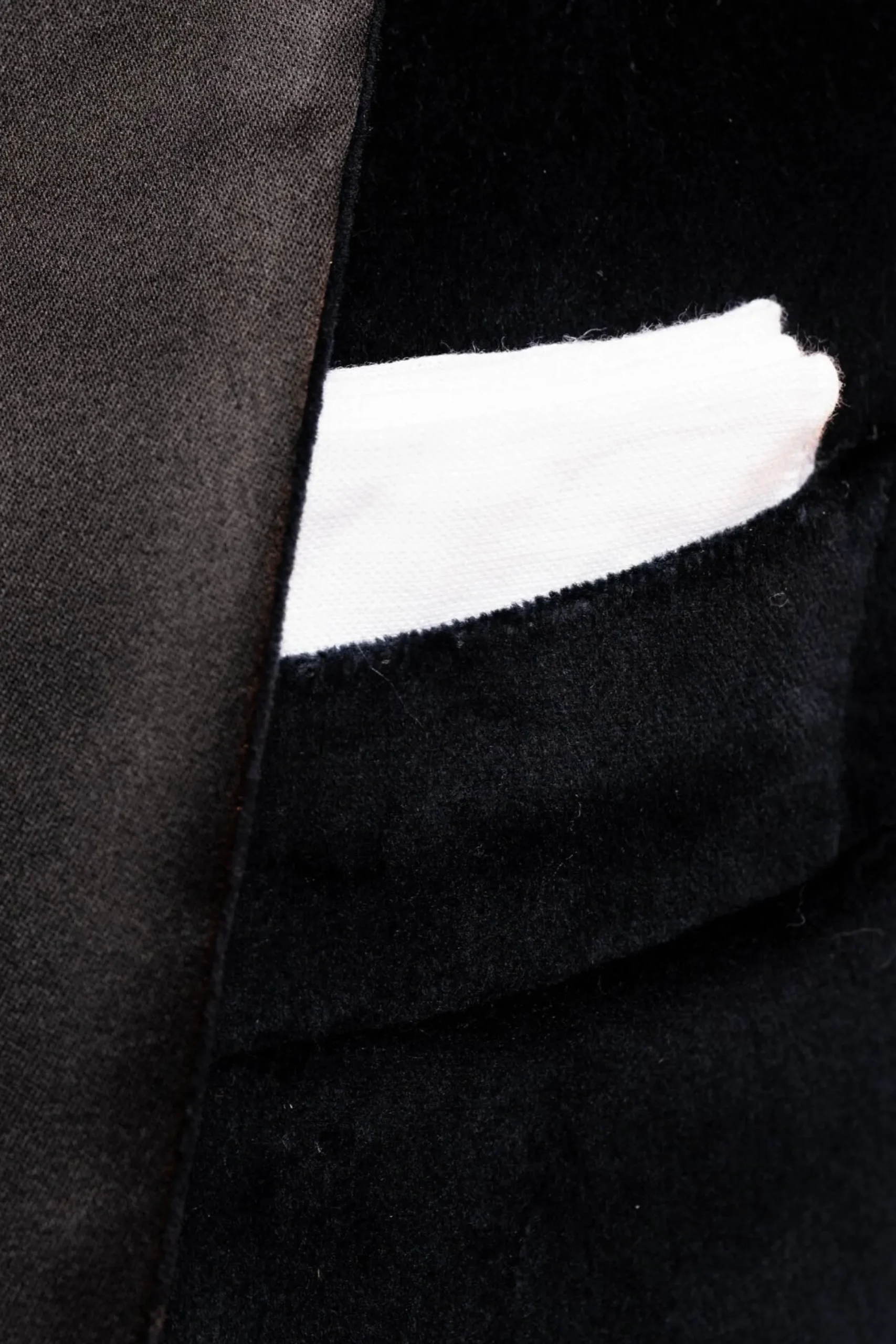 Hand-Embroidered Initial "I" White Linen Pocket Square