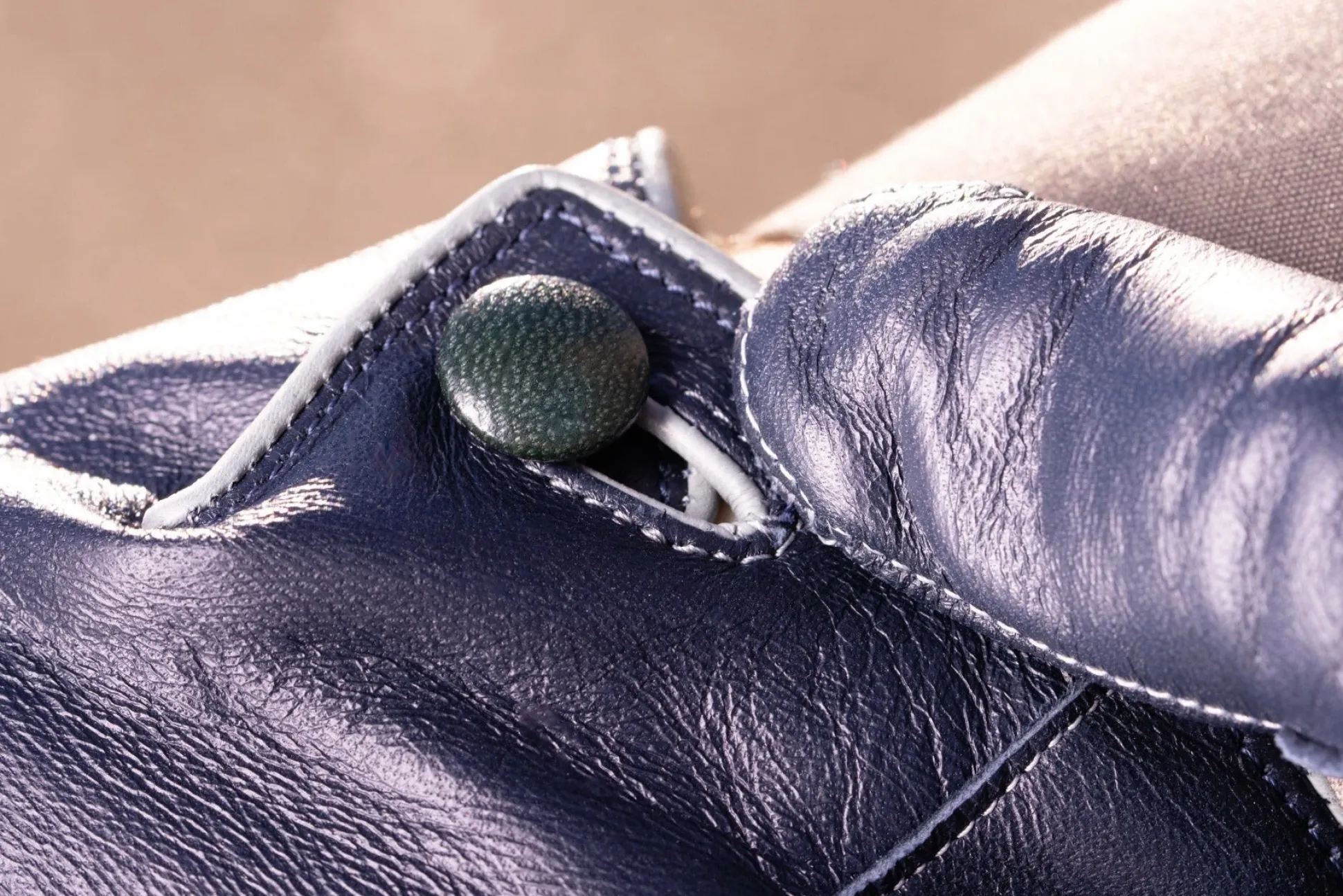 Midnight Blue Touchscreen Lamb Nappa Gloves