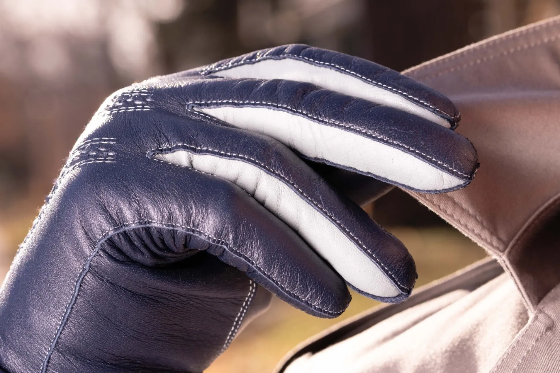 Midnight Blue Touchscreen Lamb Nappa Gloves