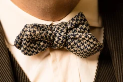Navy & Beige Houndstooth Silk Bourette Bow Tie