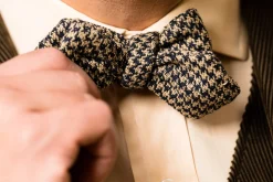 Navy & Beige Houndstooth Silk Bourette Bow Tie