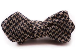 Navy & Beige Houndstooth Silk Bourette Bow Tie