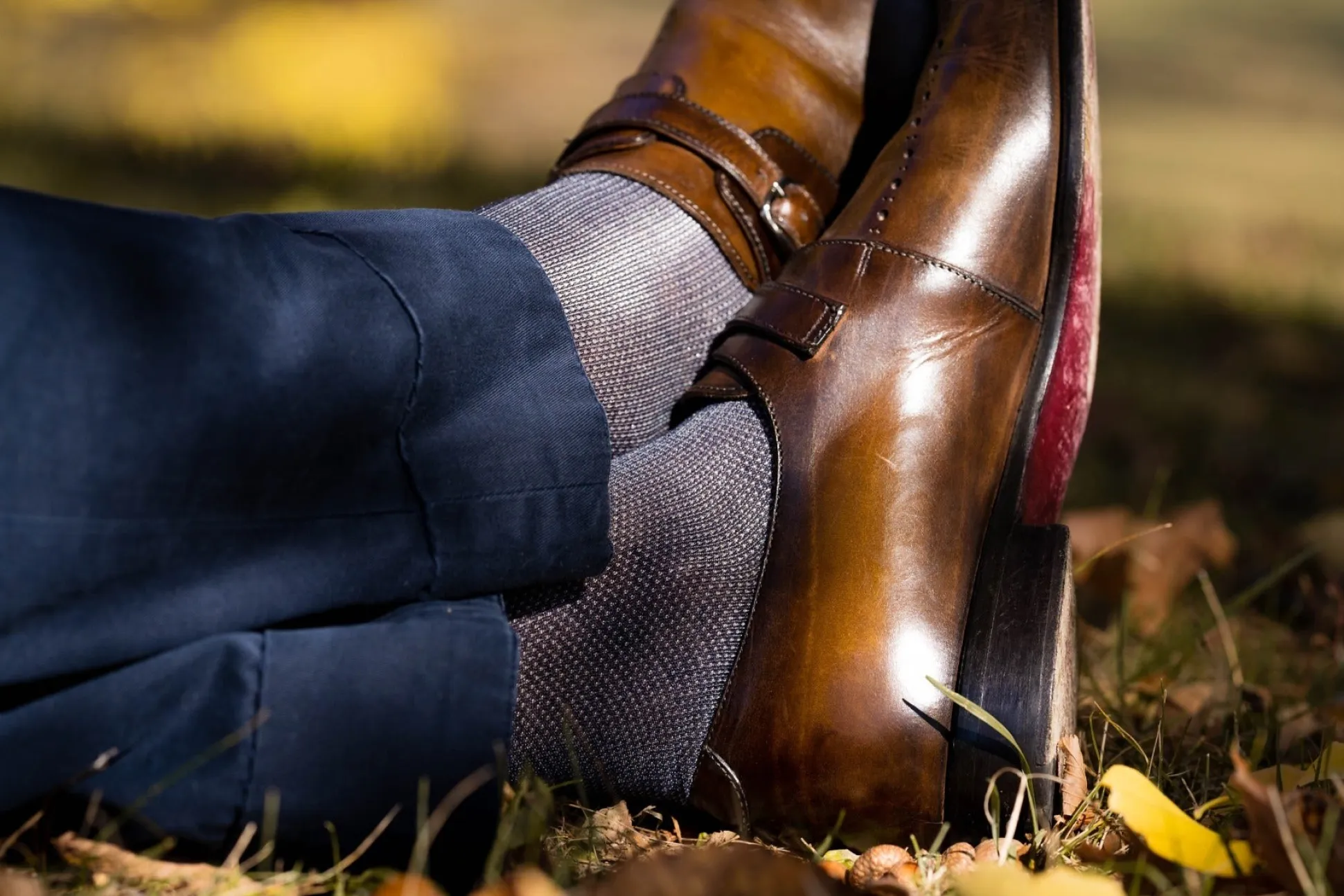 Navy Blue & White Two-Tone Solid Socks