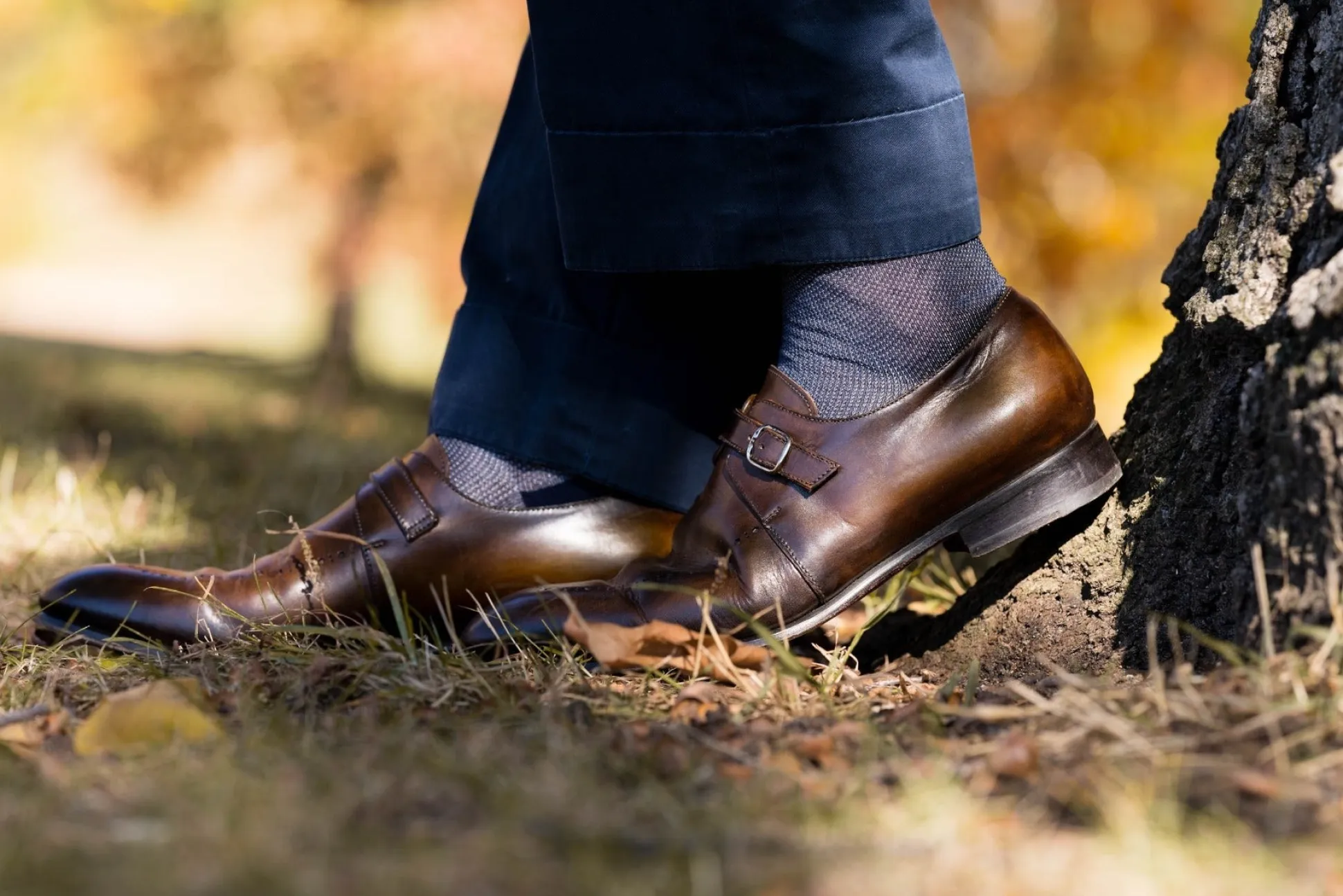 Navy Blue & White Two-Tone Solid Socks