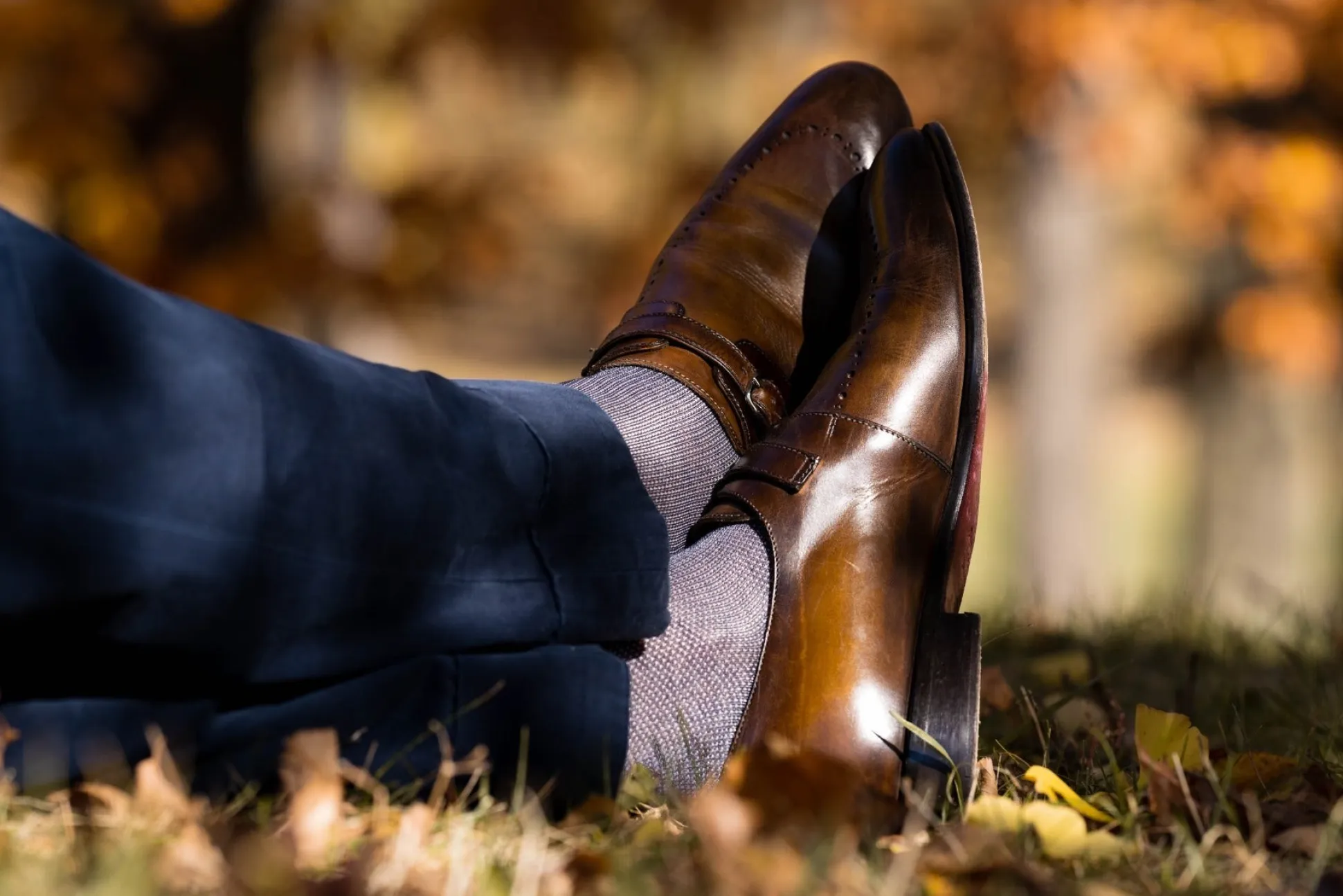 Navy Blue & White Two-Tone Solid Socks