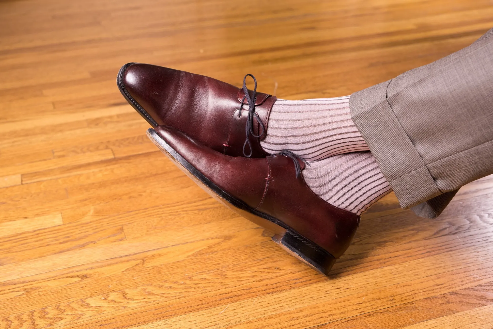 Pink & Gray Shadow Stripe Lightweight Cotton Socks