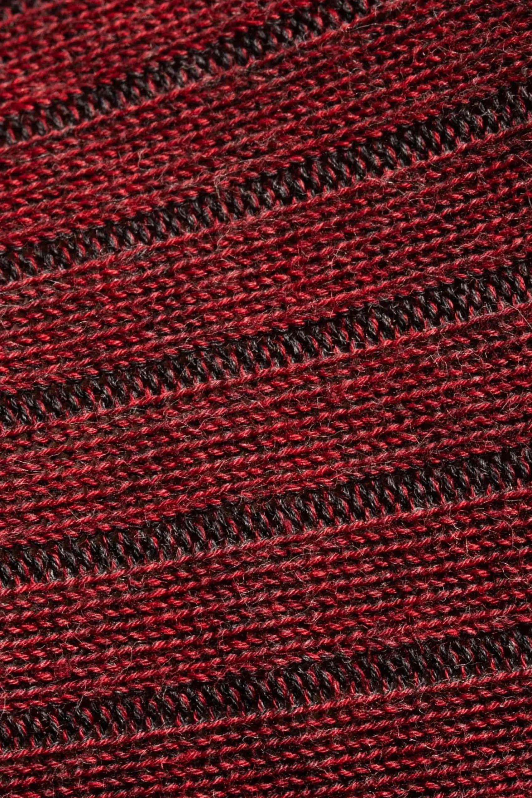 Red & Gray Shadow Stripe Midweight Cotton Socks