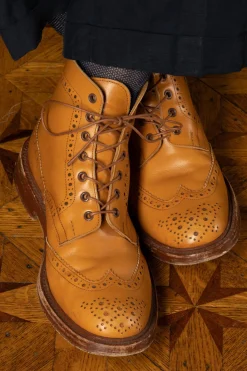 Round Dark Cognac Waxed Cotton Shoelaces