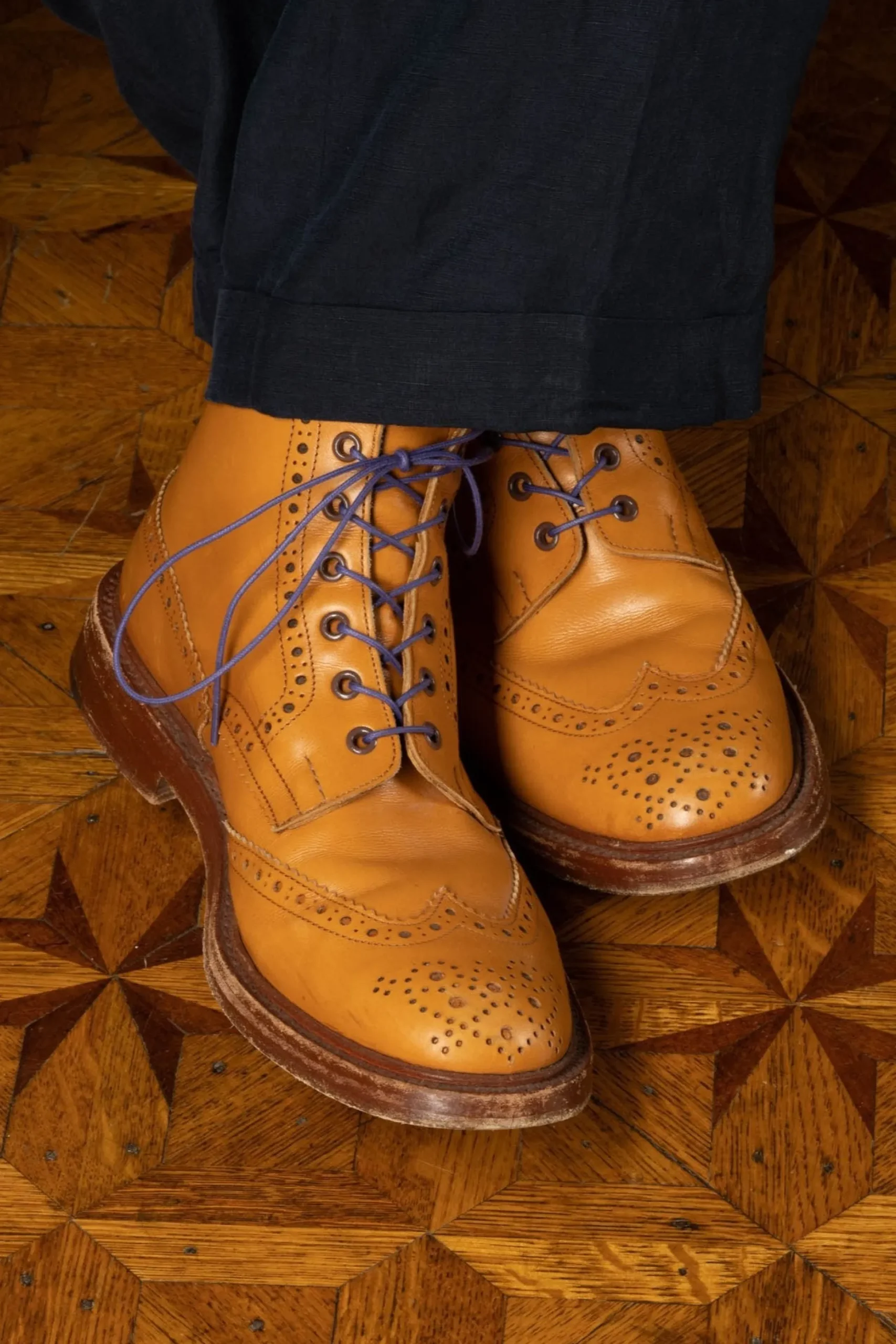 Round Dark Violet Waxed Cotton Bootlaces