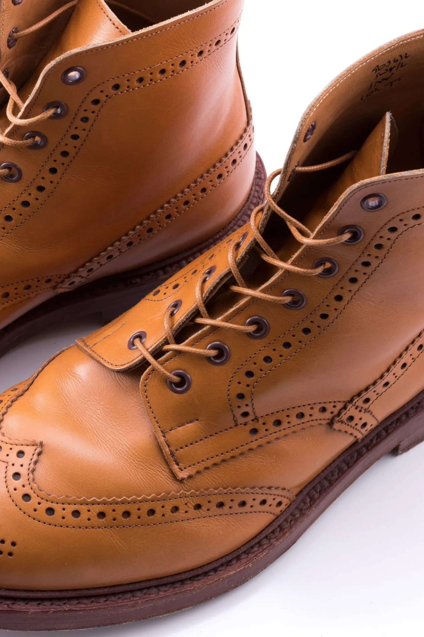 Round Light Brown Waxed Cotton Bootlaces