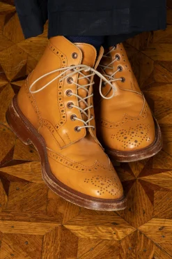 Round Light Havana Brown Waxed Cotton Bootlaces