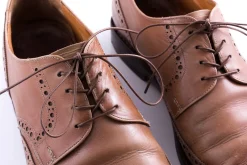 Round Mid Brown Waxed Cotton Shoelaces