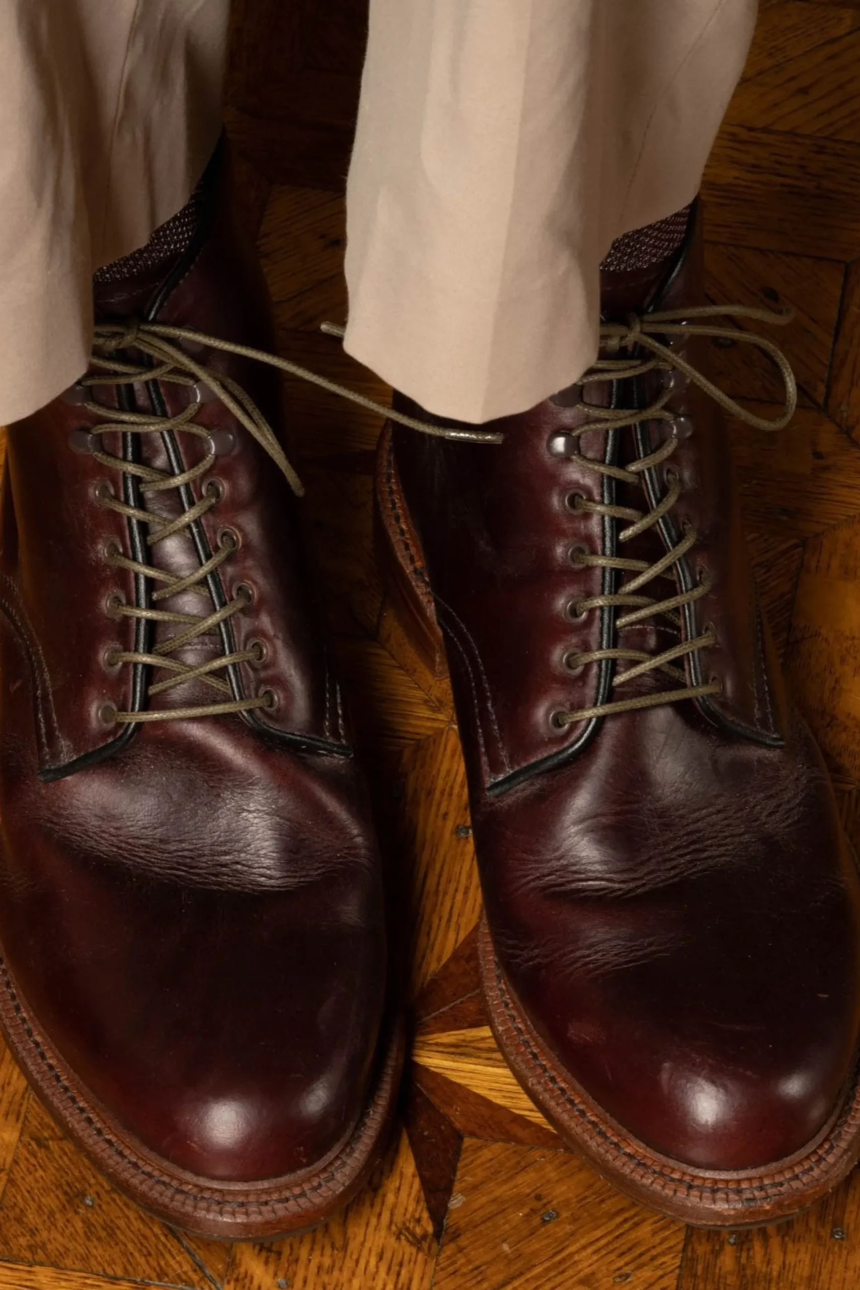 Round Military Green Waxed Cotton Shoelaces