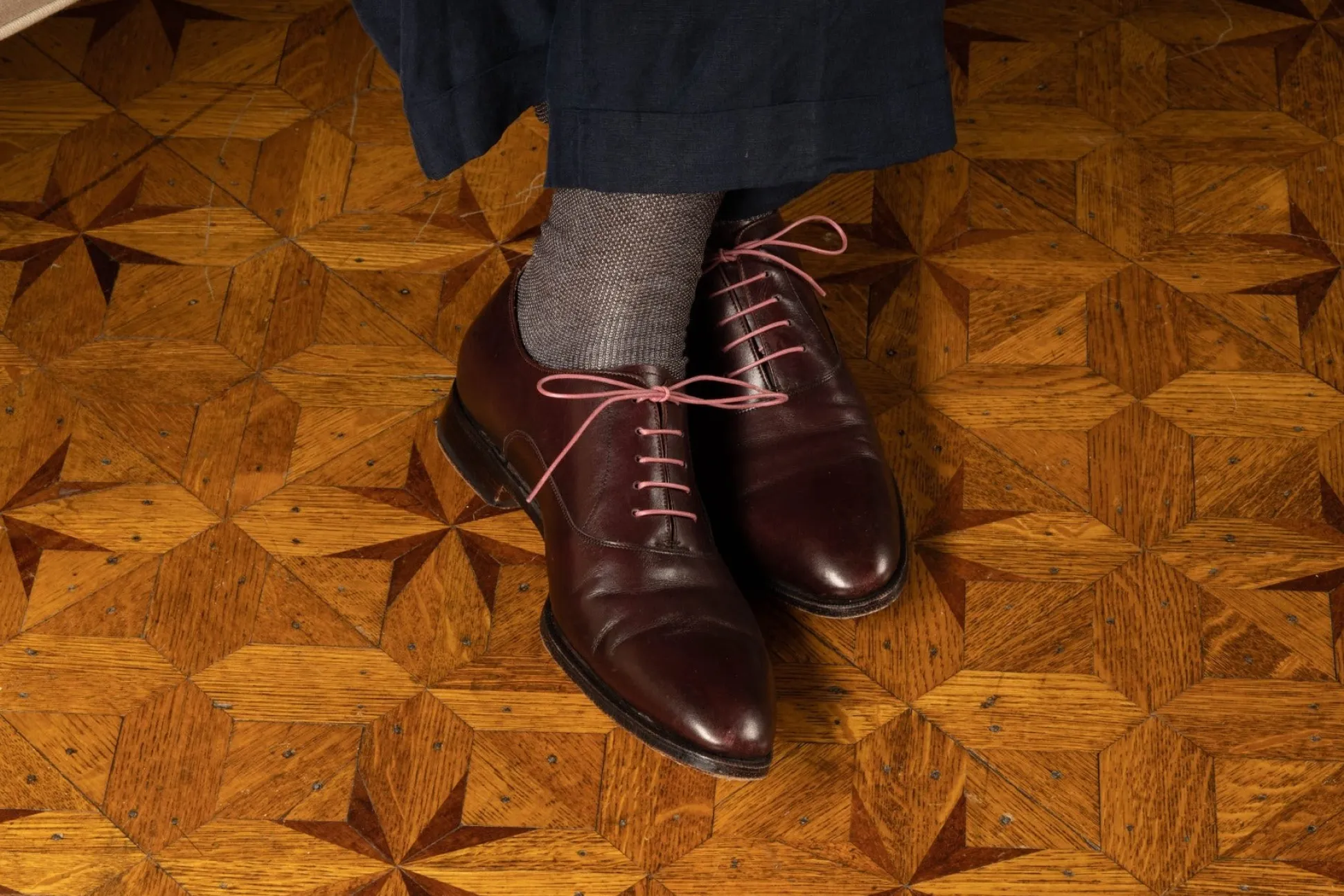 Round Vintage Pink Waxed Cotton Shoelaces