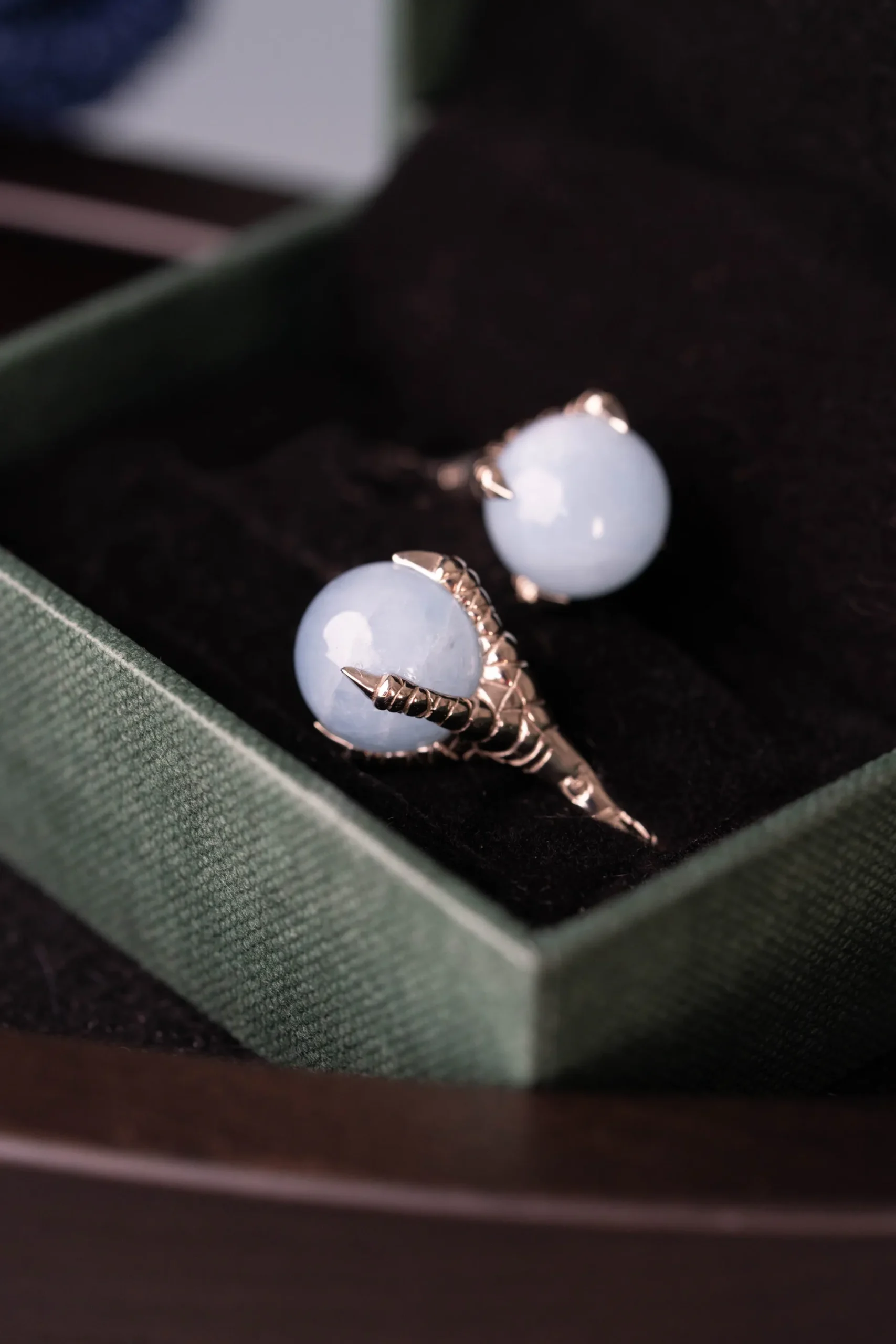 Solid White Gold Eagle Claw with Ball Cufflinks