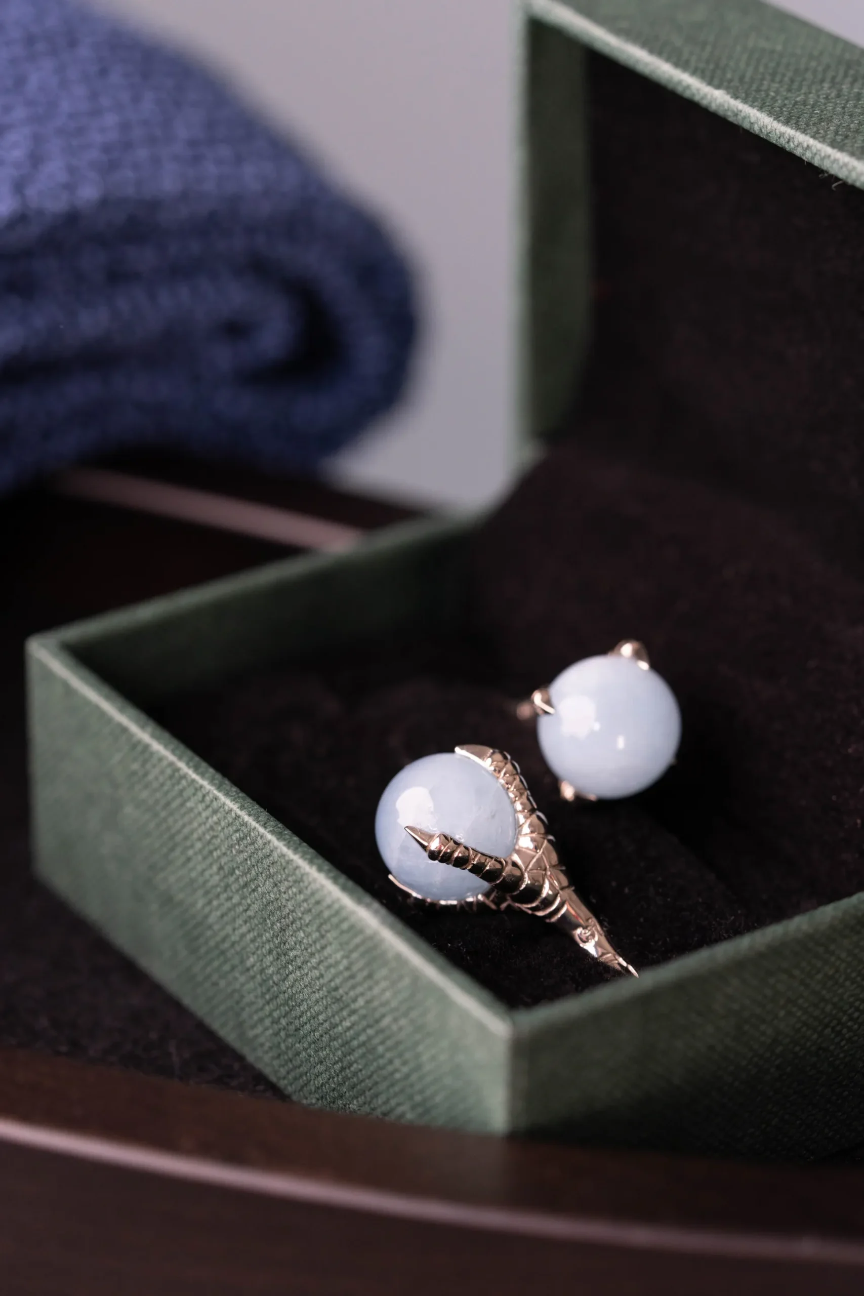 Solid White Gold Eagle Claw with Ball Cufflinks