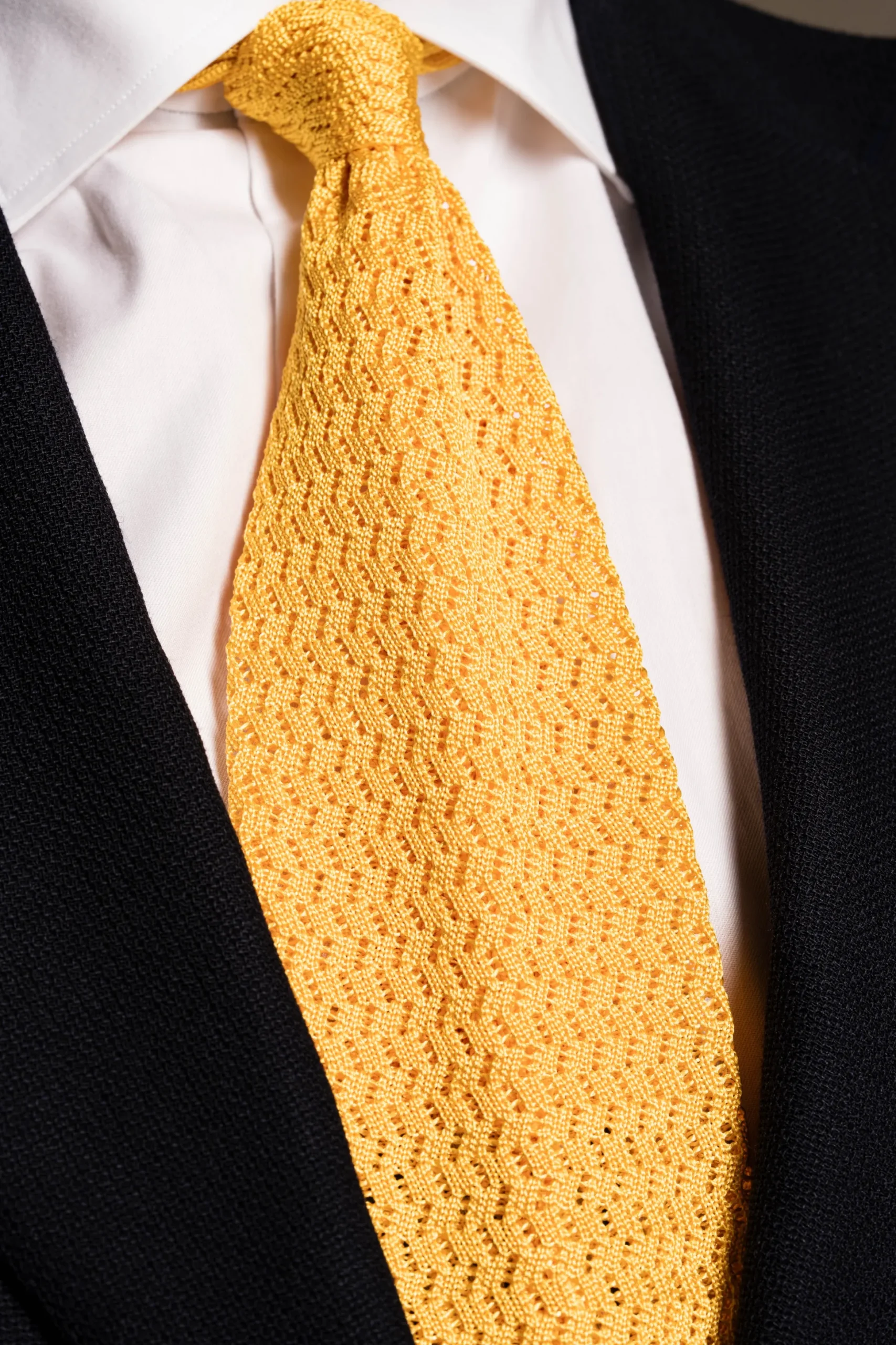 Summery Yellow Zigzag Silk Knit Tie