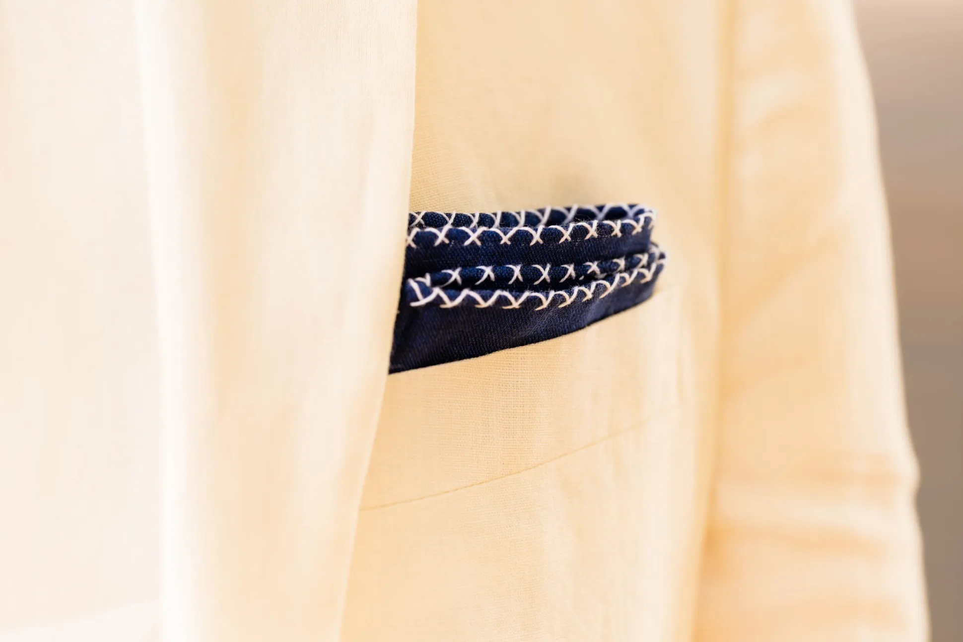 White X-Stitch Edge Dark Blue Linen Pocket Square